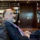 Francisco Pérez de los Cobos, presidente del Tribunal Constitucional, dice que no se pronuncian desde 2010 sobre el aborto esperando al legislativo