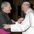 El Papa Francisco con el arzobispo Asenjo, de Sevilla