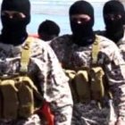 Uno de los vídeos -en la imagen- se ambienta en una playa, como en el caso de los coptos egipcios asesinados en febrero