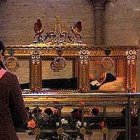 En Nevers descansa el cuerpo incorrupto de Bernadette... pasa medio millón de peregrinos al año, es posible dormir allí