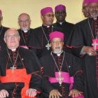 El cardenal Sandri -en la foto con los obispos católicos etíopes, de rito etiópico o latino- llama mártires a los etíopes asesinados por Estado Islámico