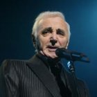 El veterano cantante francés Charles Aznavour, ya con 90 años