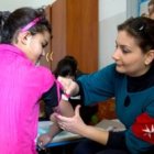 La Orden de Malta, a través de su ONG Malteser International, da comidas y asistencia médica a miles de niños refugiados en Irak