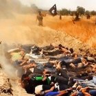 Los terroristas de Estado Islámico publicitan sus masacres y crímenes mediante fusilamientos, tiros en la nuca o degüellos.