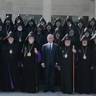 El reciente Sínodo armenio, el primero desde el siglo XVII - los obispos y el presidente de Armenia