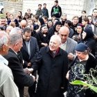 Monseñor Sako, durante una visita a los católicos de Kirkuk.