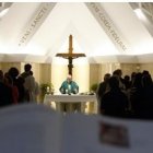 Francisco en las misas de Santa Marta explica las Escrituras