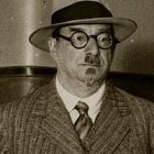 Anatoli Lunacharski, el hombre que jugó a juzgar y fusilar a Dios, ministro de Educación y Cultura soviético, marca una hoja de ruta contra la religión