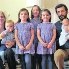Los más pequeños de esta familia -los Moreno Tuñón, de Oviedo- también se beneficiarán de la mejora del carnet de familia numerosa