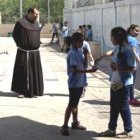 El patio de uno de los colegios de los franciscanos en Tierra Santa... las escuelas cristianas suman 33.000 alumnos y 3.000 profesionales