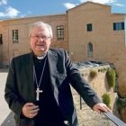 Javier Salinas, obispo de Mallorca, en el mirador de la Seu