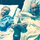 El matrimonio se mantuvo junto también en el hospital