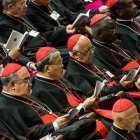 Sesión final de la fase de 2014 del Sínodo sobre la familia... al acercarse el de 2015 se oirán muchas voces poco atendidas en la fase anterior