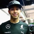 Lewis Hamilton es católico practicante -aunque con las competiciones admite que se salta algunas misas de domingo- y considera que es Dios quien le ha dado sus dones