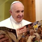 Francisco con Caroline Pigozzi, autora de la entrevista.