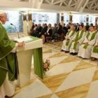 El Papa Francisco explica la lectura bíblica del día en las misas en Santa Marta