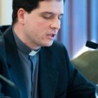 Nicolás Álvarez de las Asturias es catedrático de Historia del Derecho Canónico y el editor de la antología Redescubrir la Familia - Diagnóstico y Soluciones