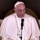 El rictus del Papa, jovial y alegre en casi todos los actos, se tornó severo tras su encuentro con las víctimas de abusos.