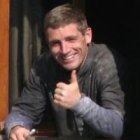 Kevin Deakin mantuvo una dura lucha con la depresión y las adicciones durante años hasta que decidió entregarse completamente a Dios