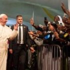 Francisco saluda a religiosas, sacerdotes y seminaristas en Nairobi