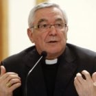 El obispo Sánchez Monge está presentando la beatificación de mártires asesinados en Cantabria en los años 30