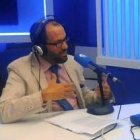 Juan Orellana en la Cadena Cope - el veterano crítico de cine ha tomado nota durante años de la ideología que se destila en las pantallas