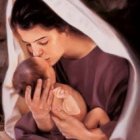 El Niño Jesús con la Virgen María