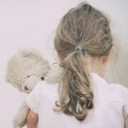 El abuso en la infancia tiene consecuencias al crecer, en la adolescencia y vida adulta - es necesario prever y sanar