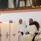 La suplicante pide a la Virgen del Milagro, ante el icono que lloró, que interceda por el pueblo de Cocentaina