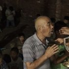 Misa en una comunidad rural católica no oficial - hay regiones con más libertad, pero en otras el Estado acosa firmemente al clero, con detenciones y prisión