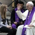 El Papa se sentó en el día de San Jorge a confesar adolescentes