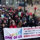 Una manifestación de One of Us en un país europeo - su primera iniciativa juntó 2 millones de firmas