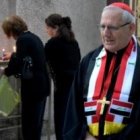 El Patriarca Sako -aquí con los colores de la bandera iraquí- es el líder de la Iglesia Católica Caldea, unida a Roma