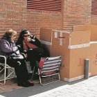 La gente ha esperado semanas en la calle para poder besar el pie a Jesús