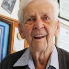 Lionel Veale exploraba costas selváticas y arrecifes en la Guerra... hoy otea ya las costas de la Otra Vida, aunque sin prisa