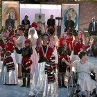 En la coreografía de bailes típicos participaron varios niños en silla de ruedas.