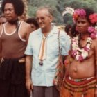 José Díaz Díaz, misionero asturiano del Sagrado Corazón, con los mekeos de Nueva Guinea