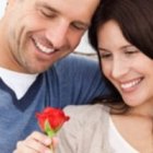 El amor de pareja es como una flor delicada que hay que cuidar... y evitar mitos dañinos, que desaniman