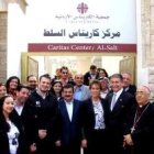 Uno de los centros de Cáritas Jordania con voluntarios y benefactores... el país está saturado de refugiados