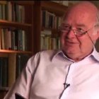 El catedrático de matemáticas John Lennox refuta las acusaciones del ateísmo simplón y expone la razonabilidad de la fe cristiana