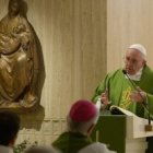 El Papa Francisco a menudo habla de la alabanza en sus predicaciones en Casa Santa Marta