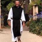 El hermano Marie, Alian en el siglo, empezó su recorrido espiritual en la adolescencia como ateo de origen protestante.