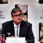 La novela de Juan Manuel de Prada sobre Santa Teresa de Jesús ha convencido tanto a los especialistas como a los lectores del escritor, ganador del Premio Planeta en 1997.