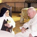 San Juan Pablo II con la vidente de Fátima Sor Lucía