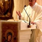 El Papa Francisco recuerda que la Virgen, como Madre, no se avergüenza de sus hijos