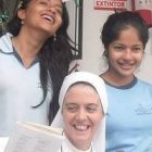 Las Siervas del Hogar de la Madre de Playa Prieta con algunas aspirantes... murió una religiosa y cinco jóvenes, y otras resultaron heridas