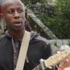 Ladji Diallo, el comediante y cantante que agradece a Dios su vida actual. Se relacionaba con malas influencias y se movía en ambientes hostiles
