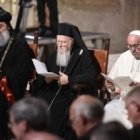 De izquierda a derecha, el Patriarca Ignacio Efrén de Antioquía, Bartolomé de Constantinopla y el Papa Francisco
