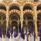 Todas las cofradías y hermandades de Córdoba pasarán este año por la catedral en Semana Santa