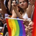 Se nace hombre o mujer, y la tendencia propiamente sexual es hacia el sexo complementario, sostiene el doctor Vial.